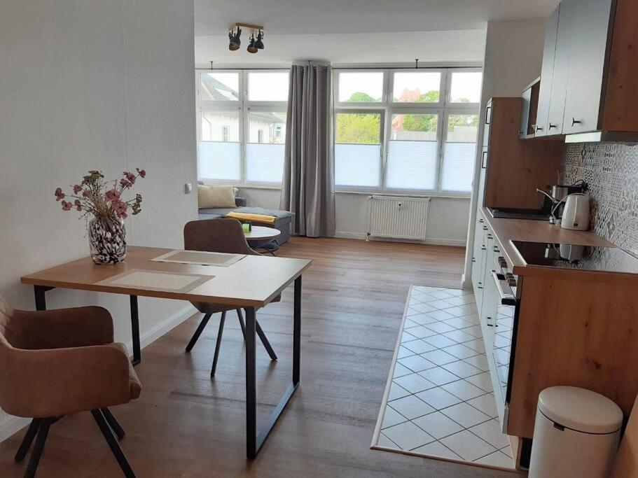 Helle, Offene Whg Im Zentrum Vom Ostseebad Goehren Apartment Goehren (Ruegen)
